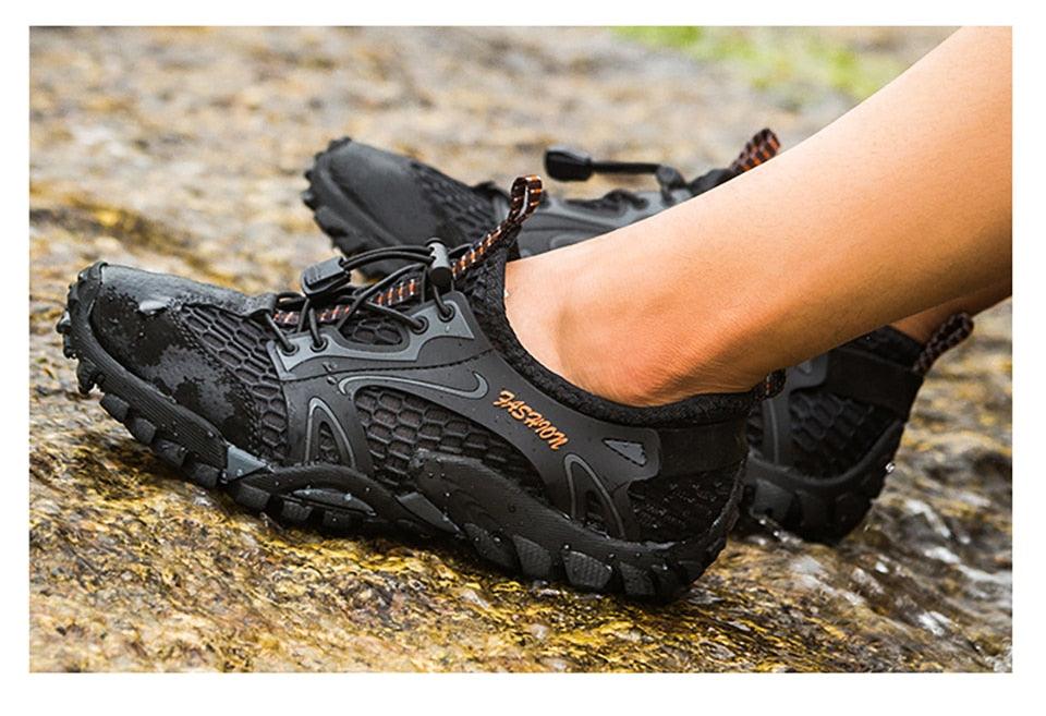 Quick Dry Men Sneakers Slip On Upstream Shoes Water Hiking Beach Surfing Shoes Sandals Barefoot Beach Sneakers Swim Boating Fishing Yoga Gym